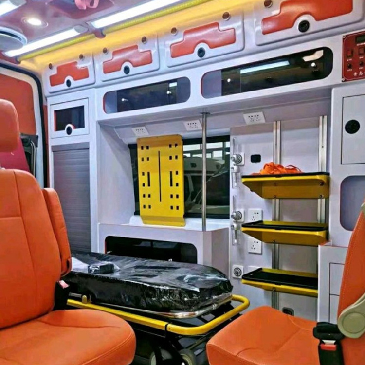 海沧长途救护车护送病人租赁价格